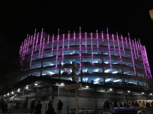 Les étoiles filantes ont laissés derrière elle des lumières scintillantes.