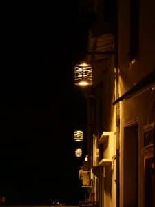 lanternes d'éclairage de style sur façade