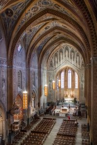 Eclairage intérieur de la Cathédrale Saint-Alain