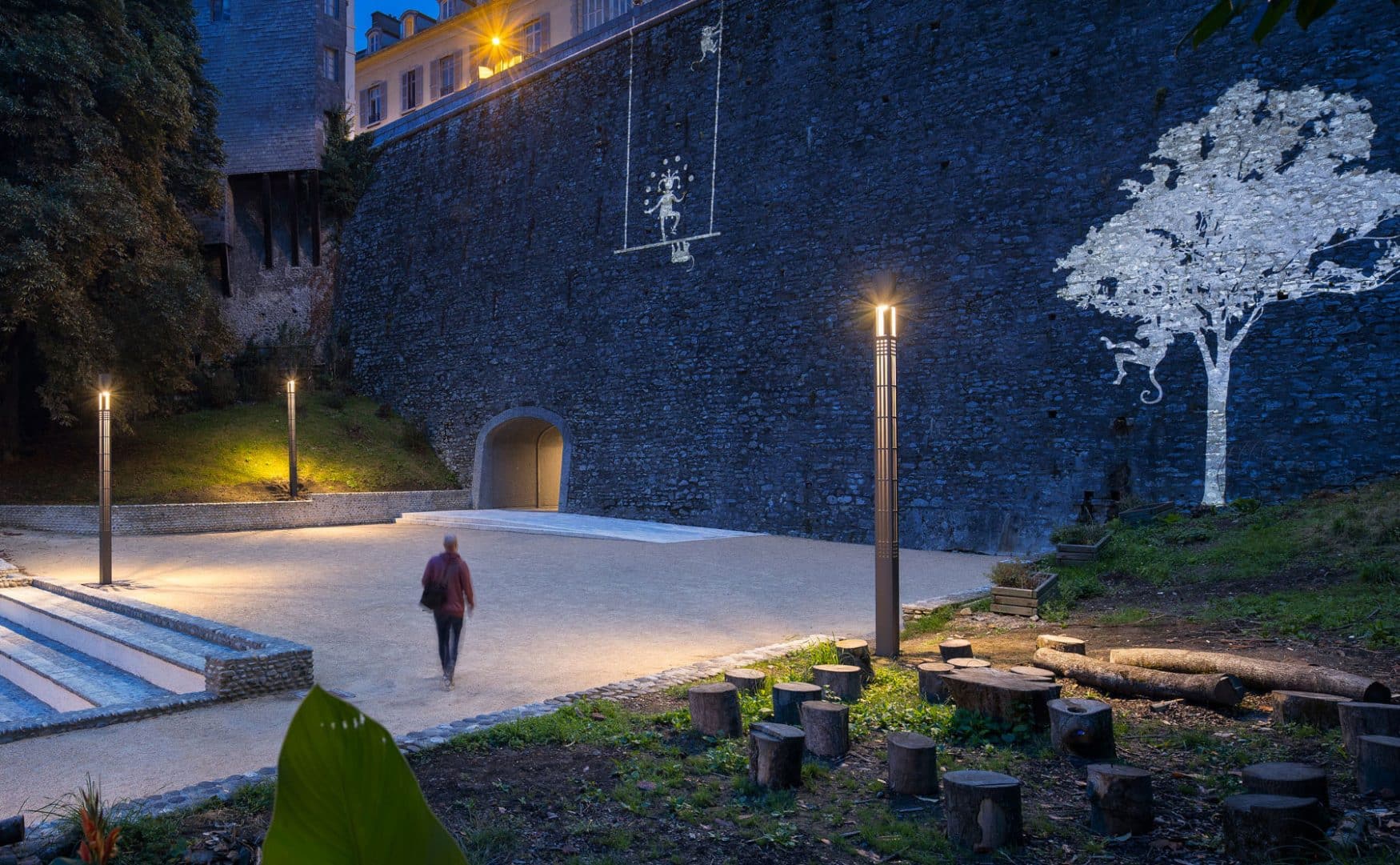 Quartiers hédas pau la nuit conception lumière par l'agence quartiers lumières