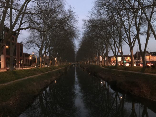 canal du midi nuit trame noire
