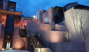 vue nuit de la percée urbaine à Decazeville