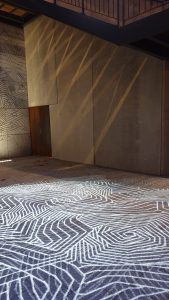 projection d'image au sol avec effet lame de lumière par des escaliers à decazeville