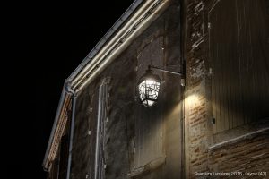 Les rues seront éclairées par des lanternes sur façade emettant des sources led 3000K