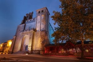 mise en lumière d'une église abbatiale
