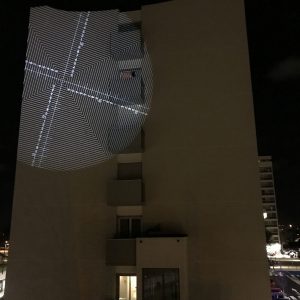 projection d'une mire gobo pour dimensionnement et déformation de l'image