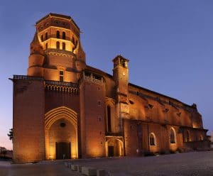 brique toulousaine éclairage de nuit
