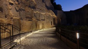 cheminement piéton au théatre antique de Orange