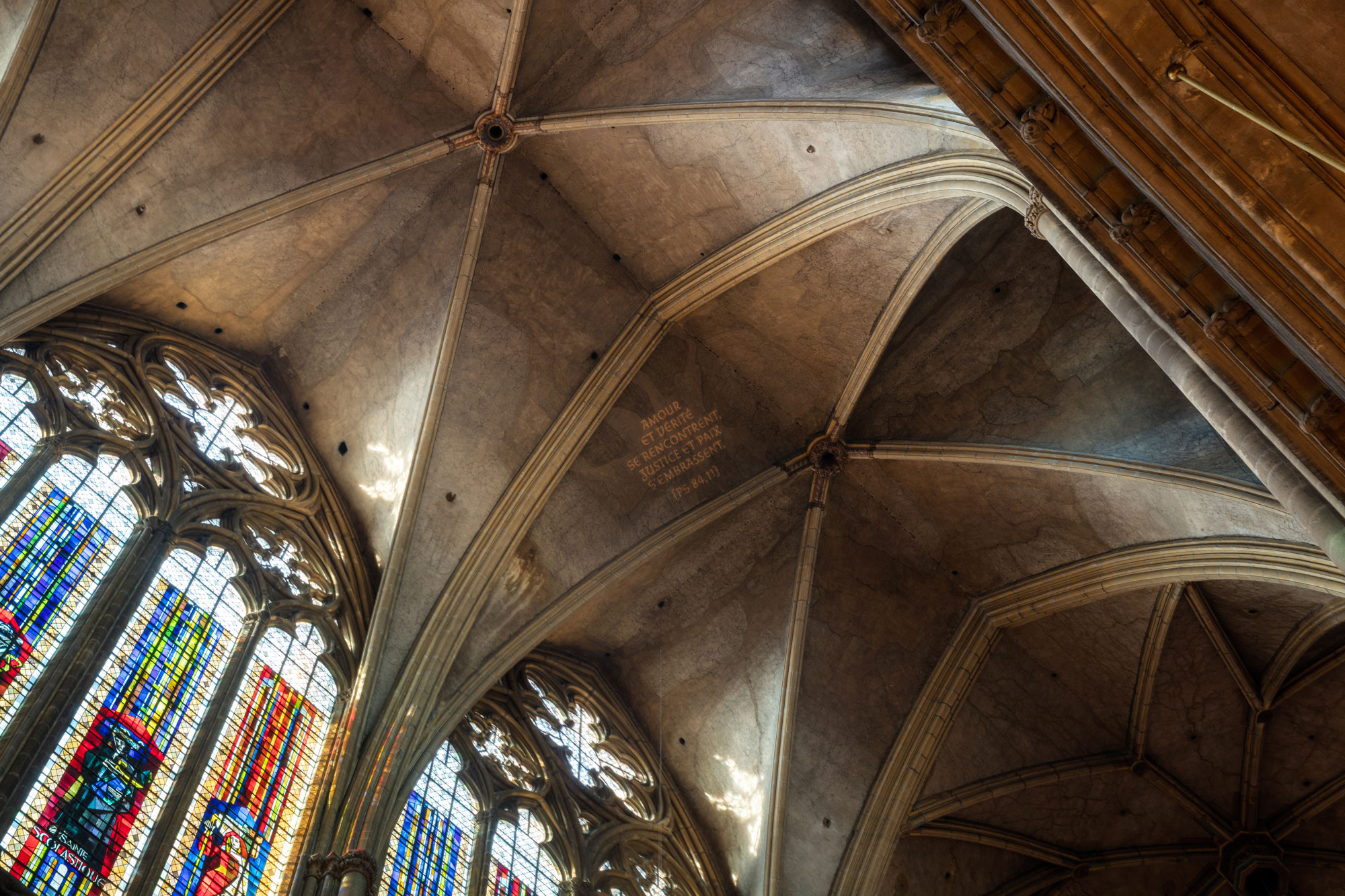 voute avec projection d'image fixe