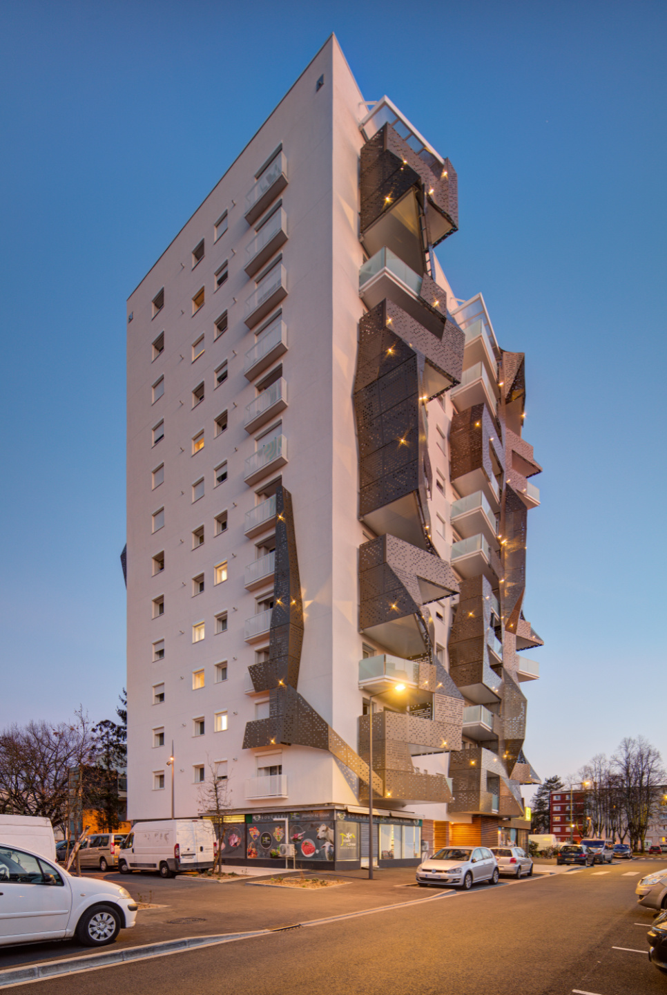 tour rénovée et mise en lumière