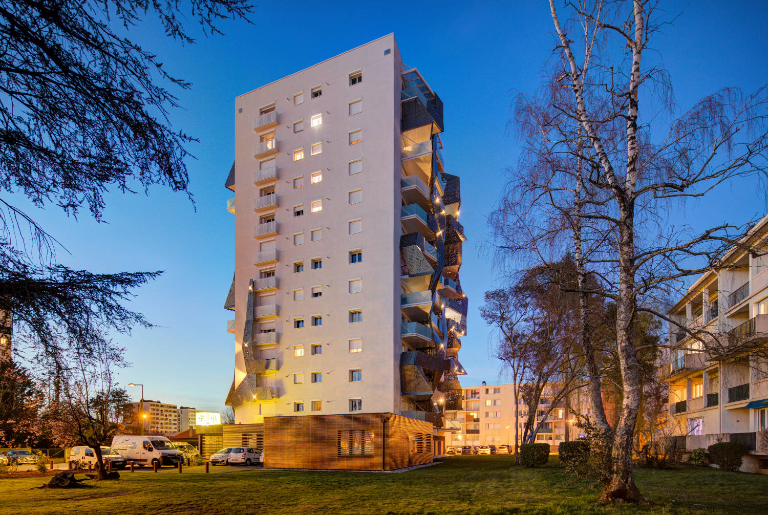tour d'habitation avec mise en lumière