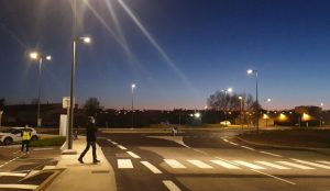 passage piéton de nuit avec détection des piétons par caméra pour l'allumage de l'éclairage