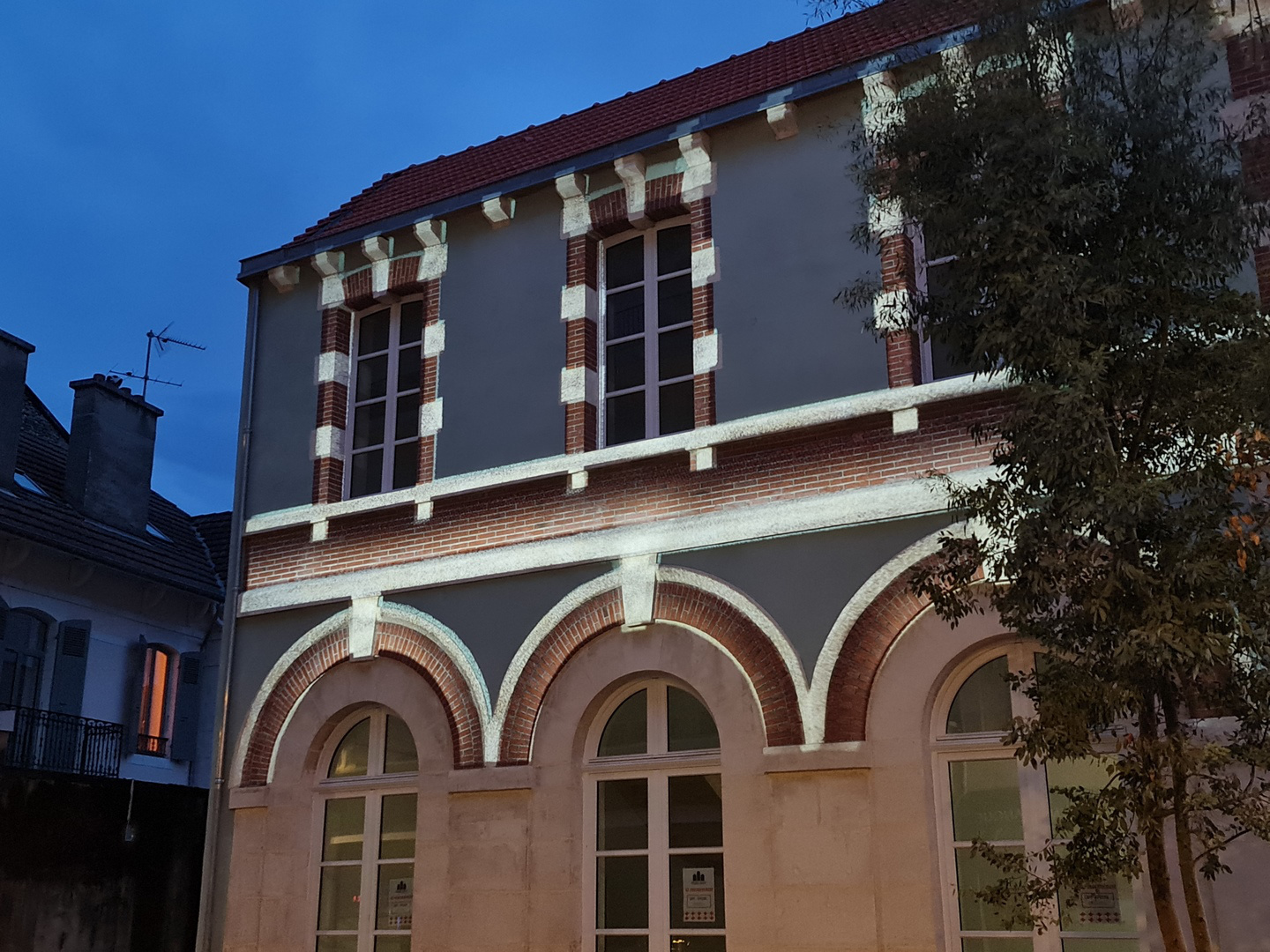 projection d'images lumière sur une façade