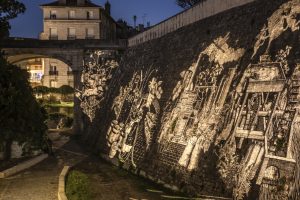 projection d'image gobo lumière sur le glacis du château de Pau
