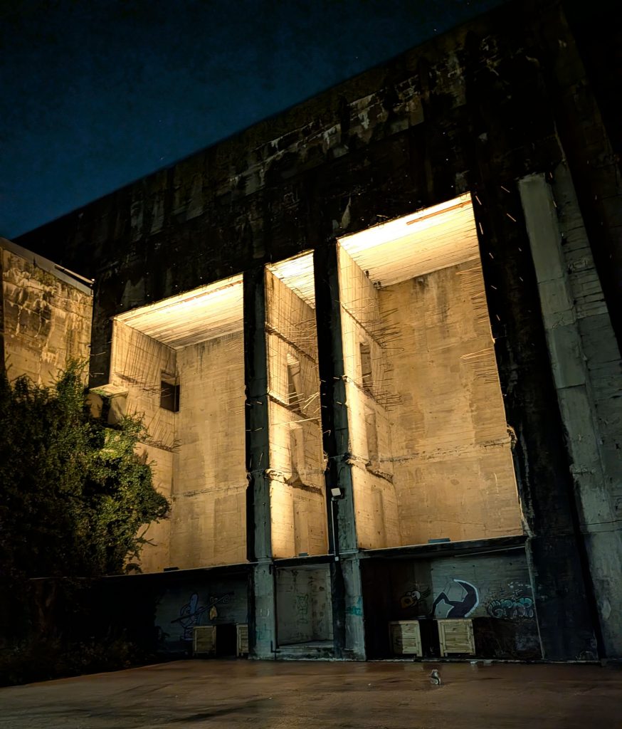 éclairage d'illumination de niches dans la base sous-marine à bordeaux