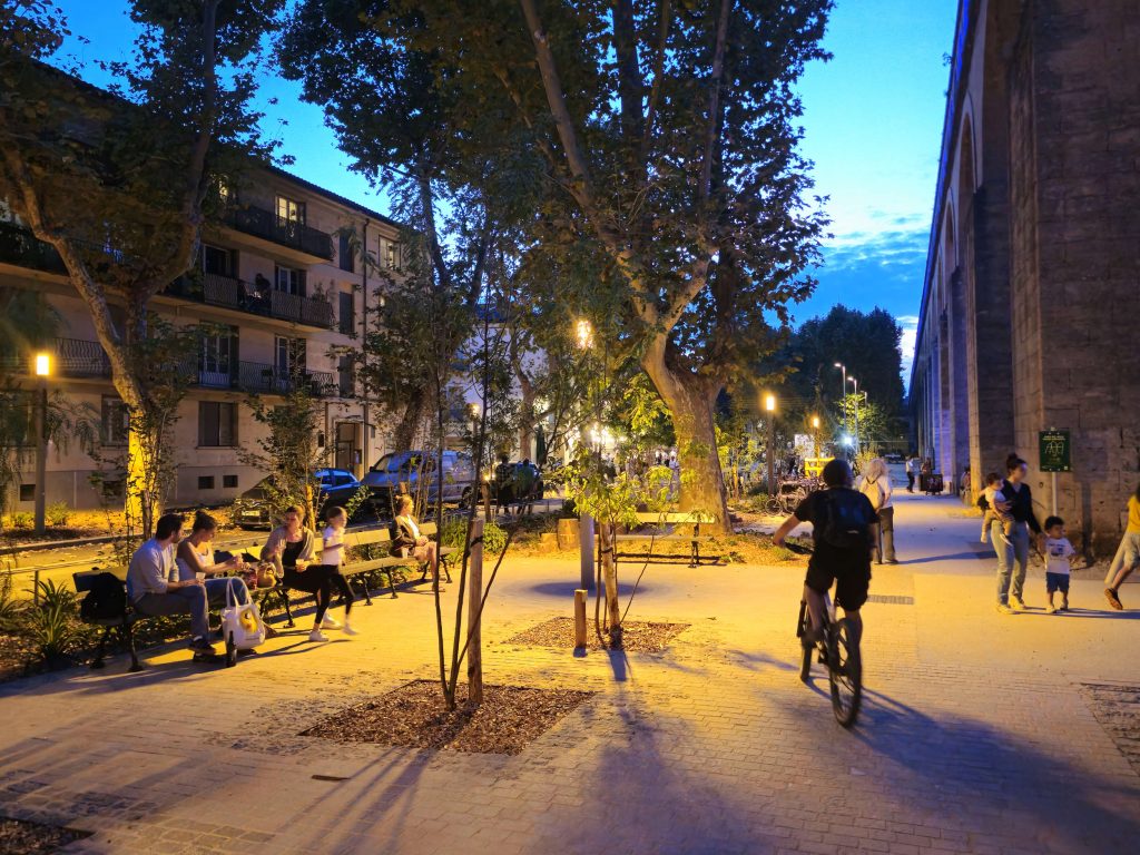 max-rouquette-lumiere-place place des arceaux de nuit