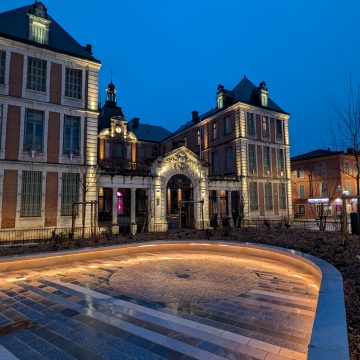 place foch a montauban de nuit après le nouvel aménagement en 2025