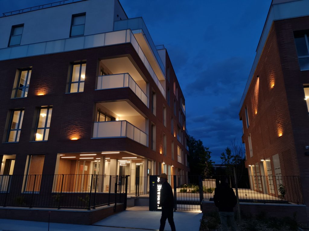 urbis-ariane-entree entrée de la résidence l'ariane à Toulouse